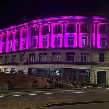 Belvilla Newport City Centre Hotel - Lifestyle Esterno foto