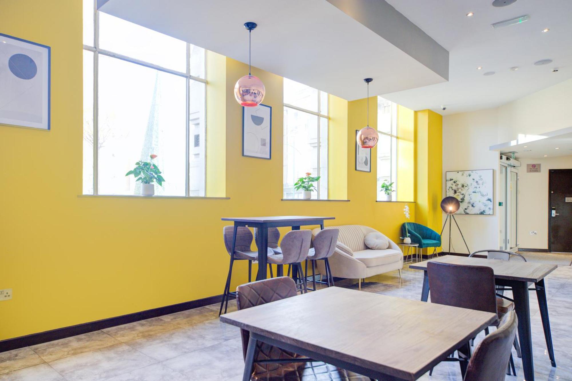Belvilla Newport City Centre Hotel - Lifestyle Esterno foto