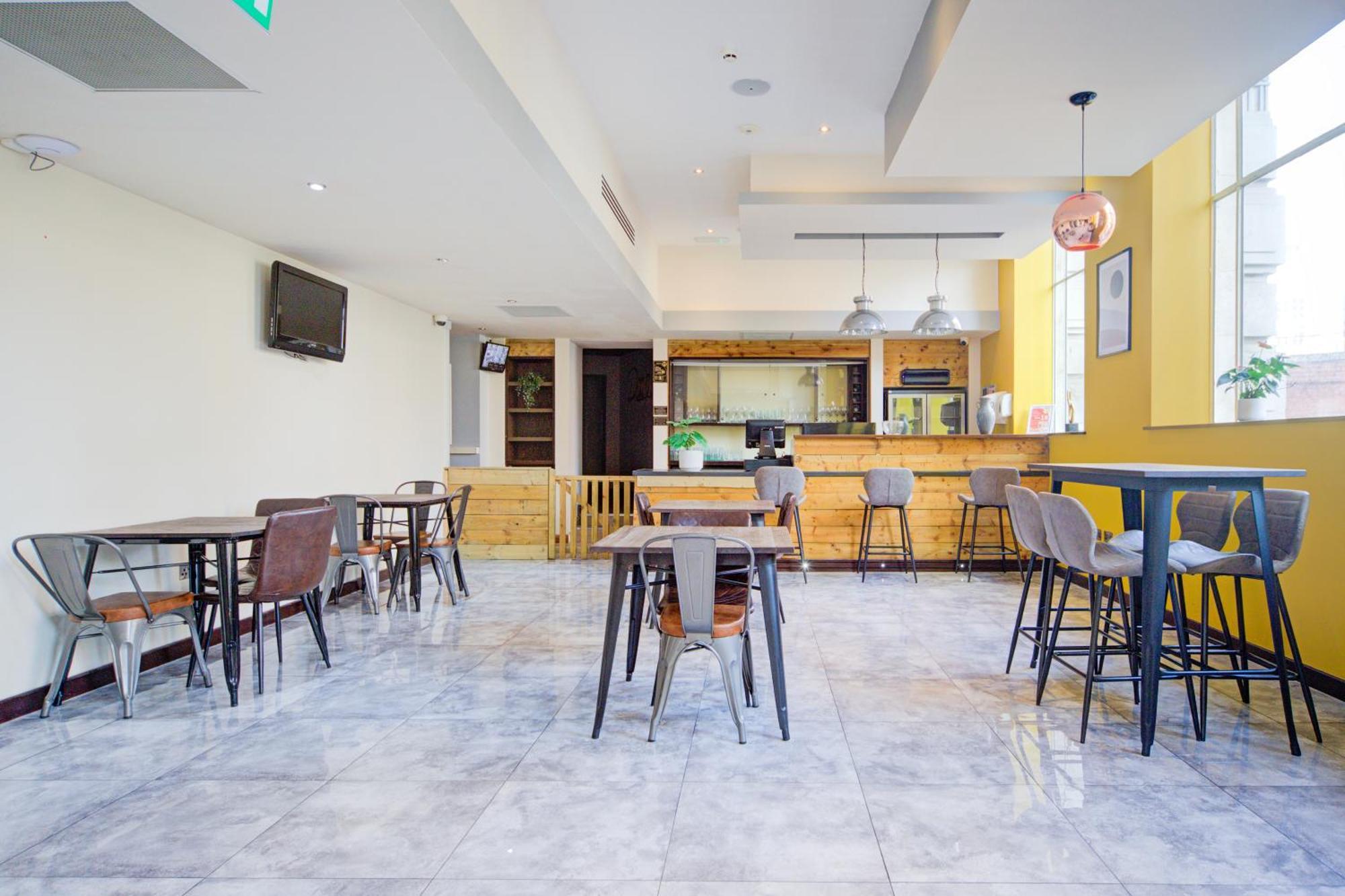 Belvilla Newport City Centre Hotel - Lifestyle Esterno foto