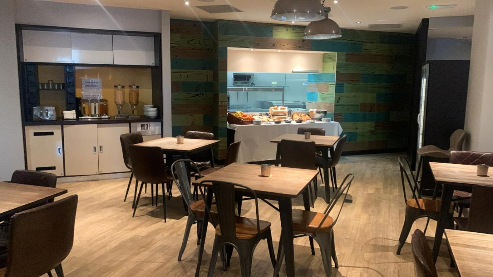 Belvilla Newport City Centre Hotel - Lifestyle Esterno foto
